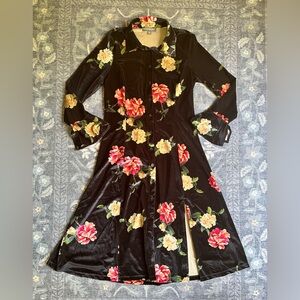 Kate & Mallory Black Red Velvet Floral Button Down Shirt Dress